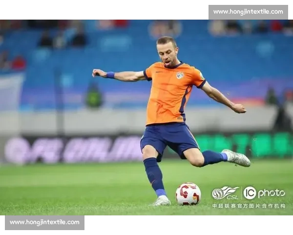 4-2！青岛海牛工体大逆转：萨里奇戴帽破 5 魔咒，客场首胜国安